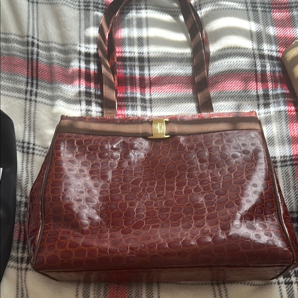 Salvatore Ferragamo Handbags - Salvatore Ferragamo Vara Leather tote bag (open 2 offers)